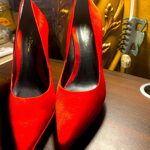Pour La Victoire Shoes - Size 6 1/2 Pour la Victoire red satin heels